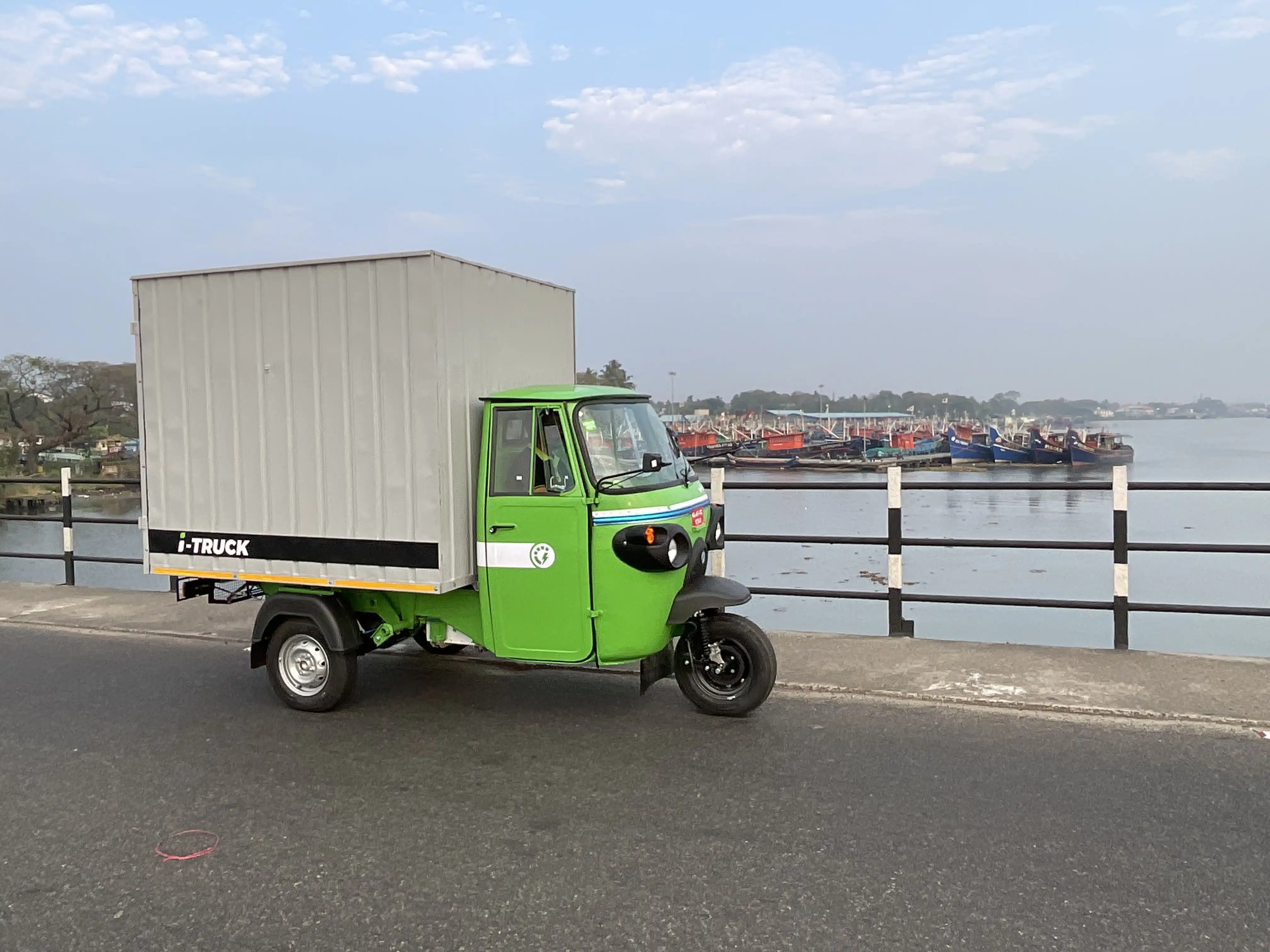 bg_sec_img_home1_page1_sctn6_m9